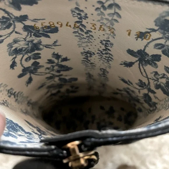 ❌SOLD❌ GUCCI Hills Logo Boot original $1350 size 36.5 - Picture 7 of 14